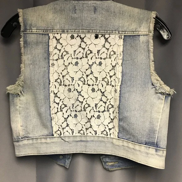 🎉Lace back Cropped Denim Vest🎉 - Picture 4 of 4